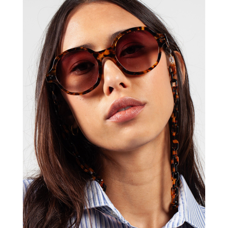 Lunettes de soleil écaille de tortue tendance, parfaites pour un style audacieux